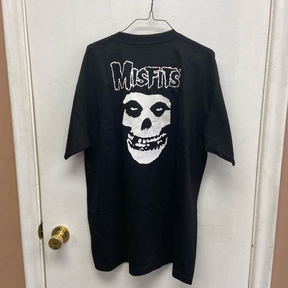 Black Graphic Tee - Short Sleeve - Picture 5 of 6